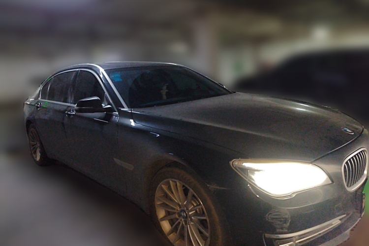 Used BMW 7 Series 2013 740Li Leading Model Front Right 45 Deg