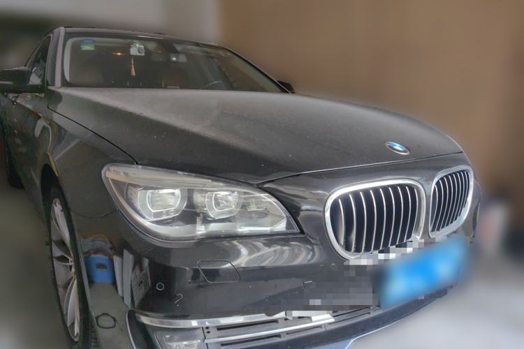Used BMW 7 Series 2013 740Li Leading Model Front Right 45 Deg
