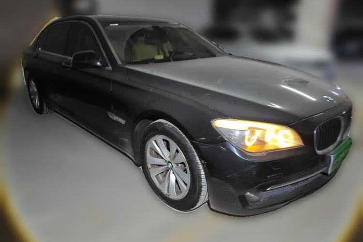 Used BMW 7 Series 2013 730Li Luxury Model Front Right 45 Deg
