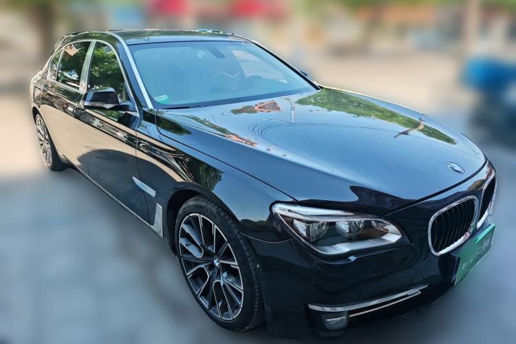 Used BMW 7 Series 2013 740Li Luxury Model Front Right 45 Deg