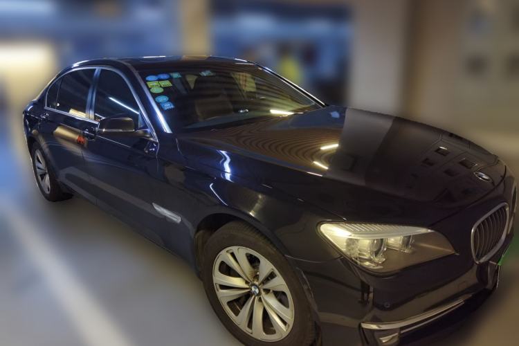 Used BMW 7 Series 2013 730Li Luxury Model Front Right 45 Deg