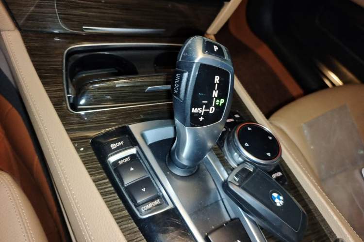 Used BMW 7 Series 2013 730Li Luxury Model Gear Lever