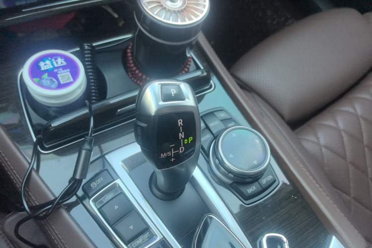 Used BMW 7 Series 2013 730Li Luxury Model Gear Lever