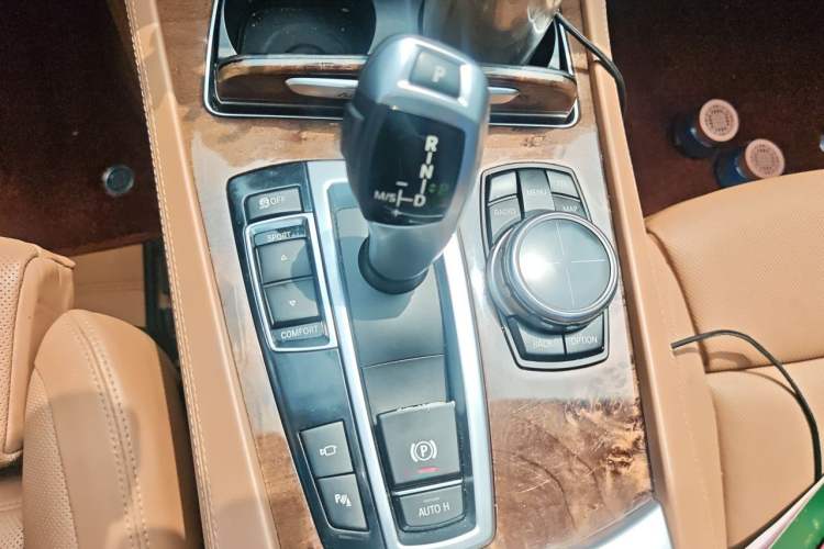 Used BMW 7 Series 2013 740Li Hybrid Edition Gear Lever
