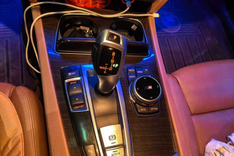 Used BMW 7 Series 2013 740Li Luxury Model Gear Lever