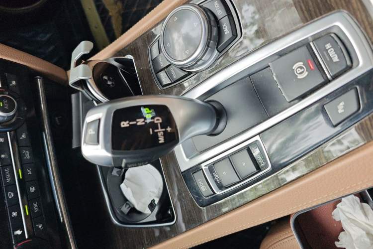 Used BMW 7 Series 2013 740Li Leading Model Gear Lever