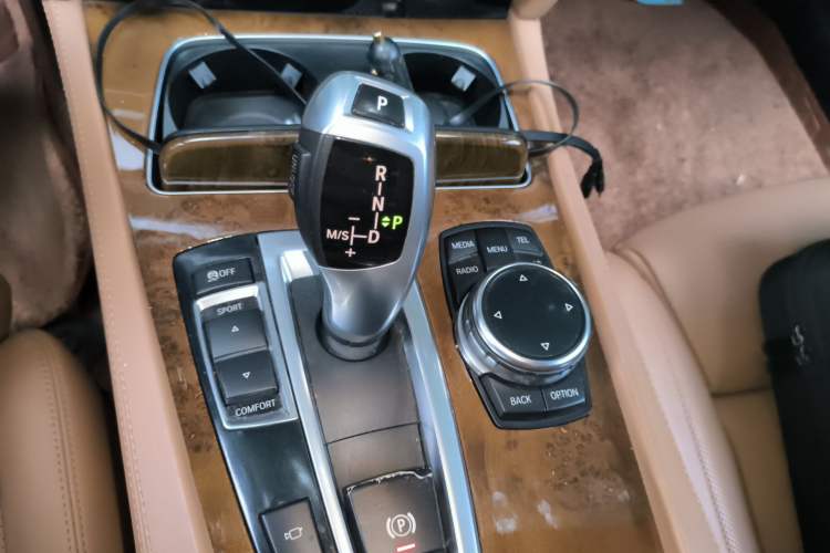 Used BMW 7 Series 2013 740Li Luxury Model Gear Lever