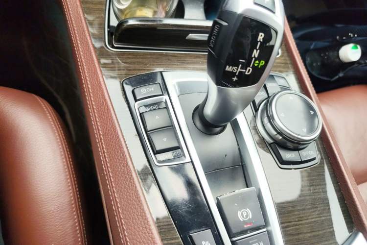 Used BMW 7 Series 2013 730Li Leading Model Gear Lever