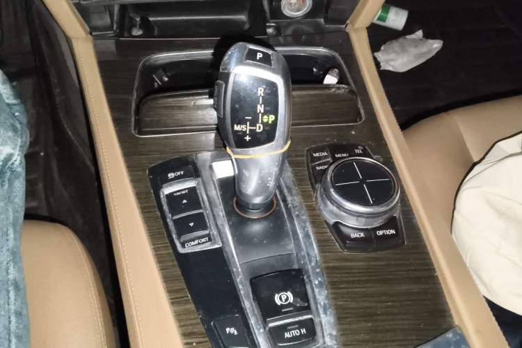 Used BMW 7 Series 2013 730Li Leading Model Gear Lever