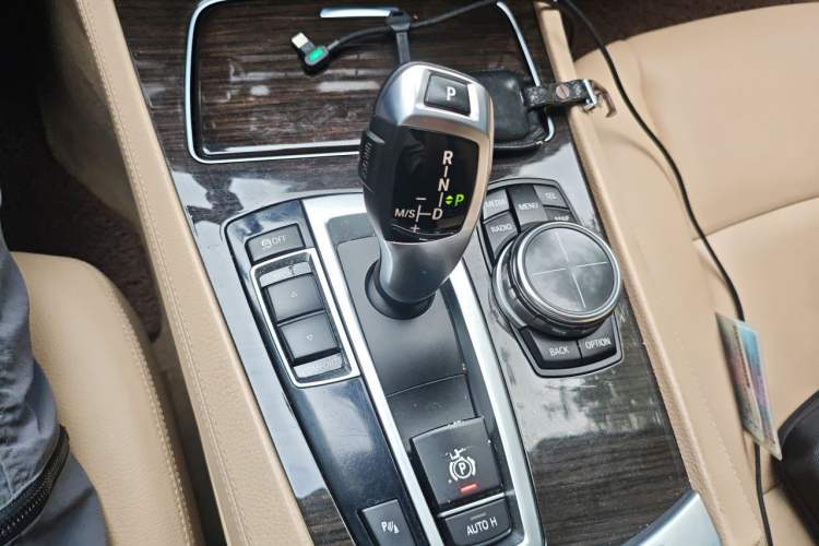 Used BMW 7 Series 2013 730Li Leading Model Gear Lever