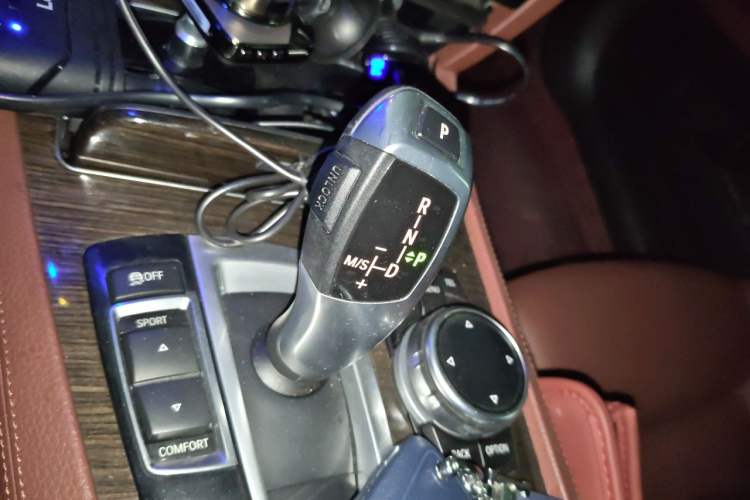 Used BMW 7 Series 2013 730Li Luxury Model Gear Lever