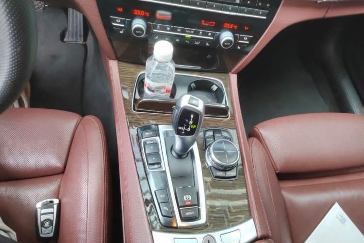 Used BMW 7 Series 2013 730Li Luxury Model Gear Lever