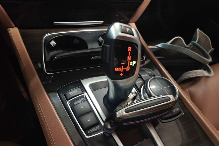Used BMW 7 Series 2013 730Li Leading Model Gear Lever