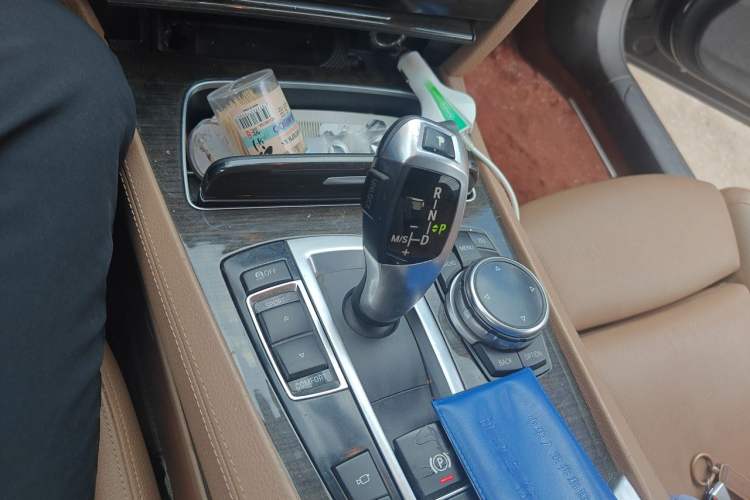 Used BMW 7 Series 2013 740Li Leading Model Gear Lever