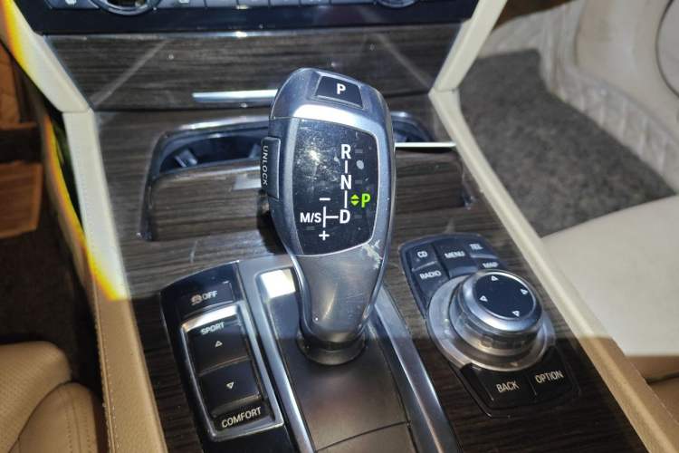 Used BMW 7 Series 2013 730Li Luxury Model Gear Lever