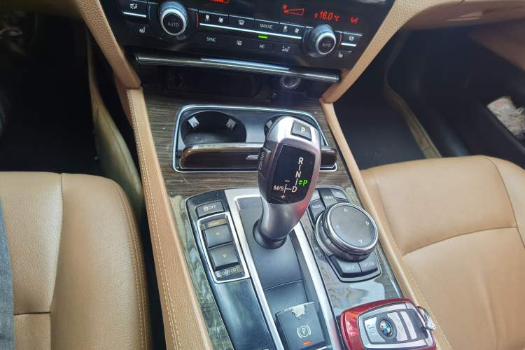 Used BMW 7 Series 2013 730Li Leading Model Gear Lever