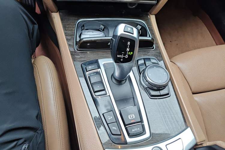 Used BMW 7 Series 2013 740Li xDrive Gear Lever