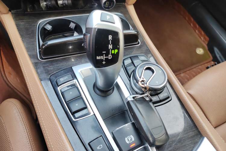 Used BMW 7 Series 2013 730Li Luxury Model Gear Lever