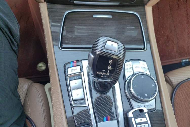 Used BMW 7 Series 2013 740Li Leading Model Gear Lever