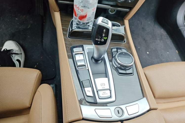Used BMW 7 Series 2013 740Li Leading Model Gear Lever
