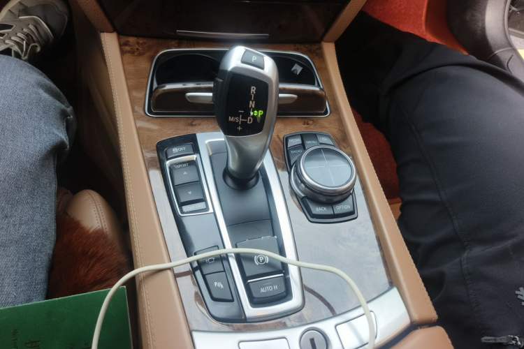 Used BMW 7 Series 2013 740Li Hybrid Edition Gear Lever