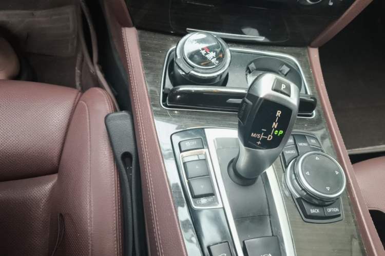 Used BMW 7 Series 2013 730Li Luxury Model Gear Lever