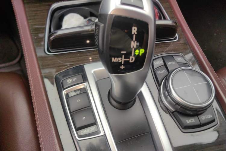 Used BMW 7 Series 2013 730Li Luxury Model Gear Lever