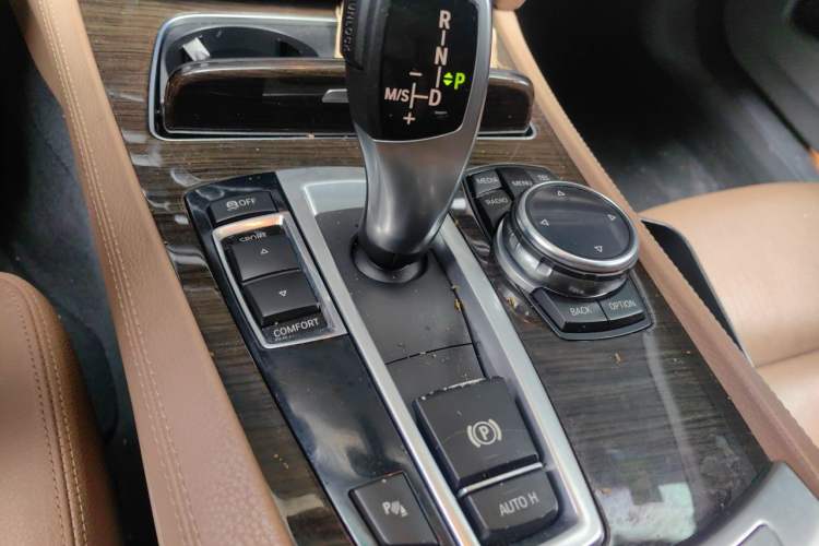 Used BMW 7 Series 2013 740Li Leading Model Gear Lever