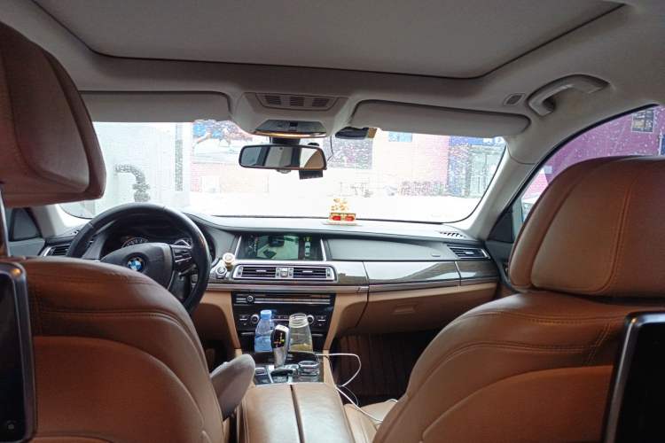 Used BMW 7 Series 2013 740Li Leading Model Headliner