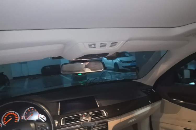 Used BMW 7 Series 2013 740Li Leading Model Headliner