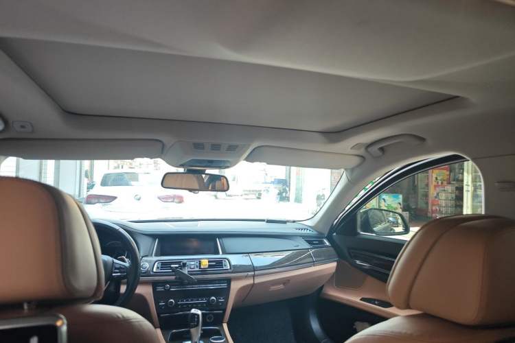 Used BMW 7 Series 2013 740Li Luxury Model Headliner