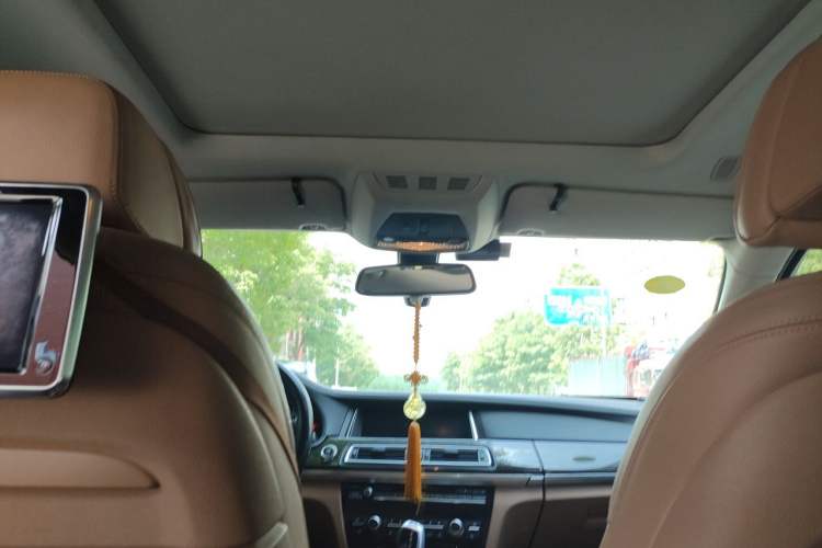 Used BMW 7 Series 2013 740Li Leading Model Headliner