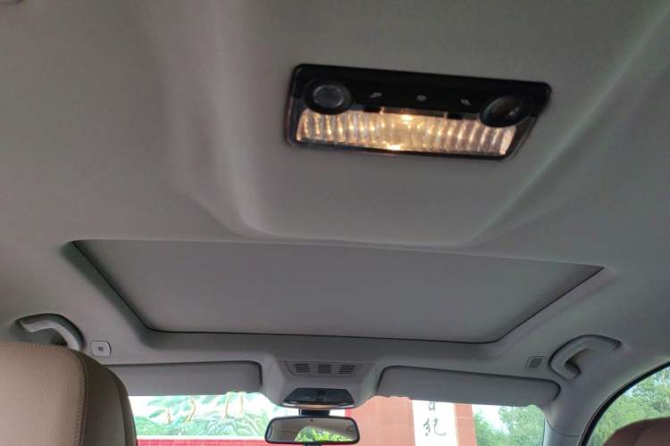 Used BMW 7 Series 2013 740Li Leading Model Headliner