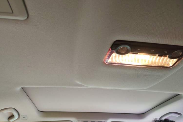 Used BMW 7 Series 2013 740Li Luxury Model Headliner
