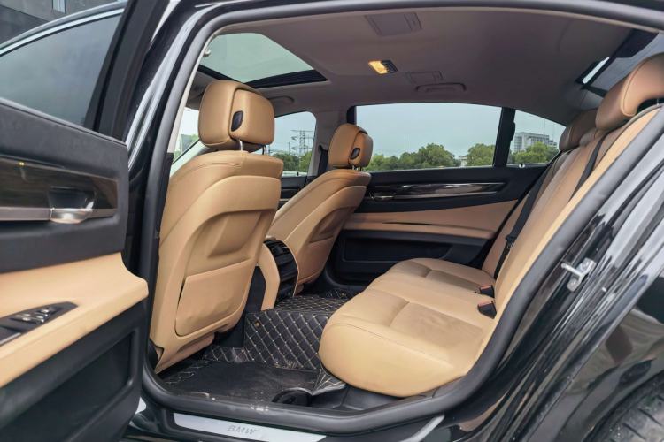 Used BMW 7 Series 2013 730Li Leading Model Interior 1