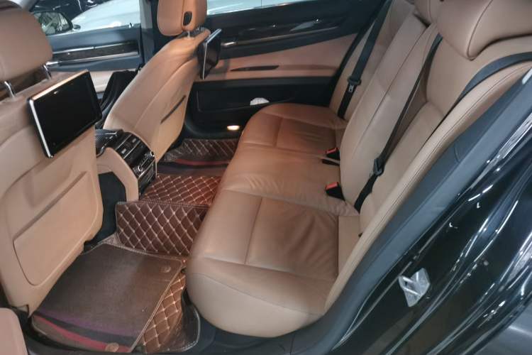 Used BMW 7 Series 2013 730Li Leading Model Interior 4
