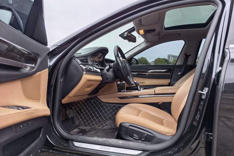 Used BMW 7 Series 2013 730Li Leading Model Left Front Seat