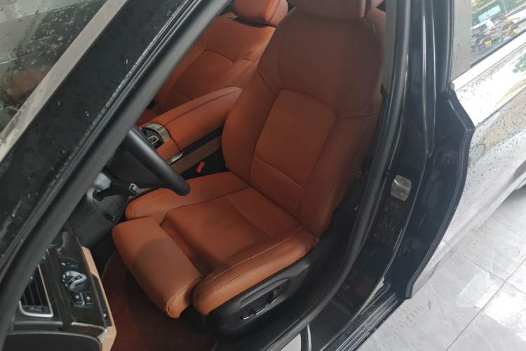 Used BMW 7 Series 2013 740Li Leading Model Left Front Seat
