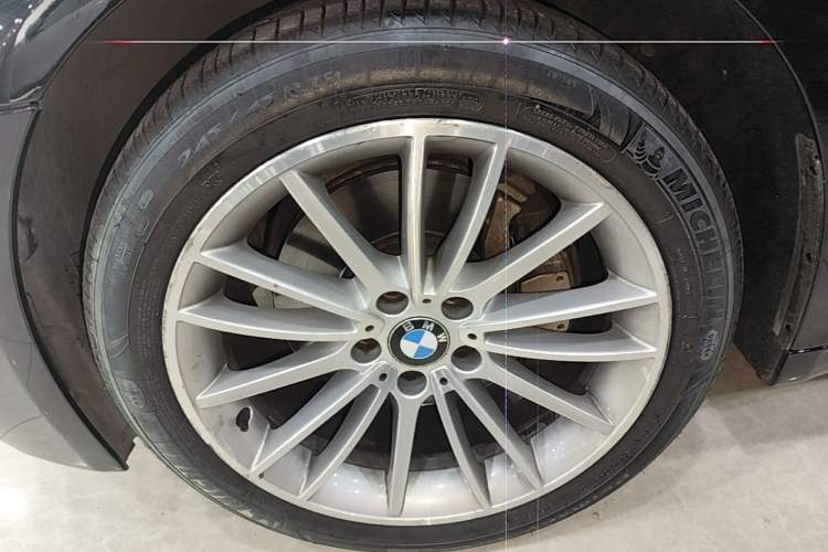 Used BMW 7 Series 2013 740Li Leading Model Left Front Wheel Hub