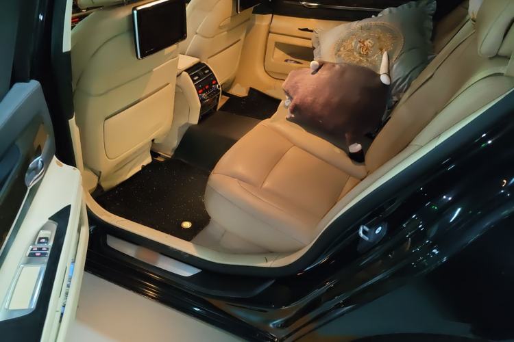 Used BMW 7 Series 2013 740Li xDrive Left Rear Seat