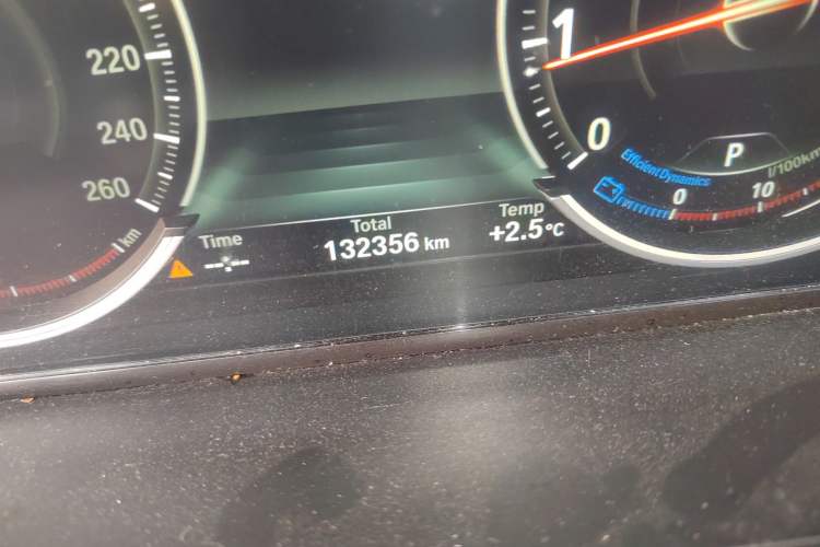 Used BMW 7 Series 2013 740Li xDrive Odometer Close Up