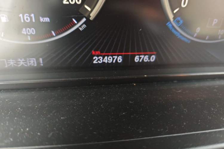 Used BMW 7 Series 2013 730Li Leading Model Odometer Close Up