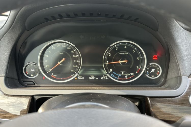 Used BMW 7 Series 2013 730Li Luxury Model Odometer Close Up