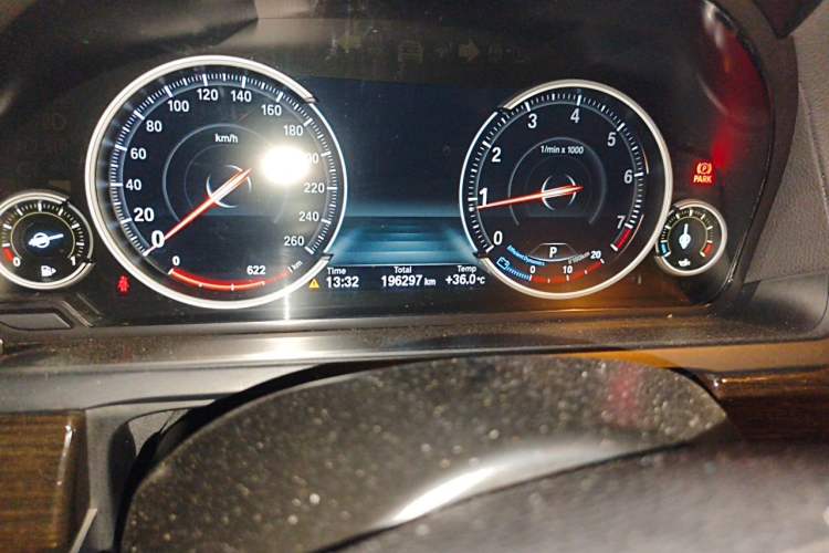 Used BMW 7 Series 2013 740Li Leading Model Odometer Close Up