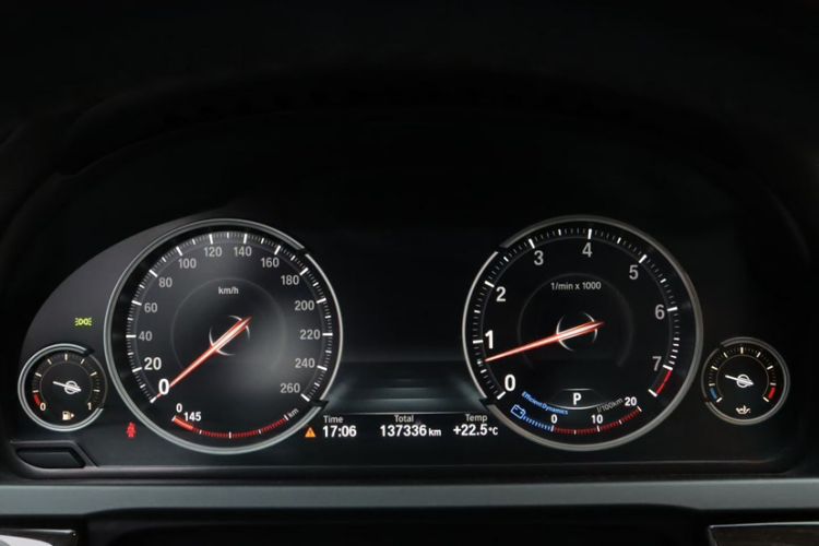 Used BMW 7 Series 2013 740Li Leading Model Odometer Close Up