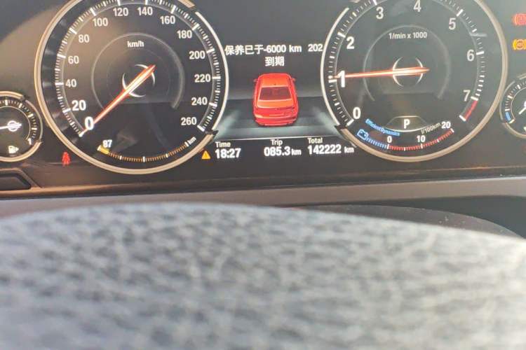 Used BMW 7 Series 2013 730Li Leading Model Odometer Close Up