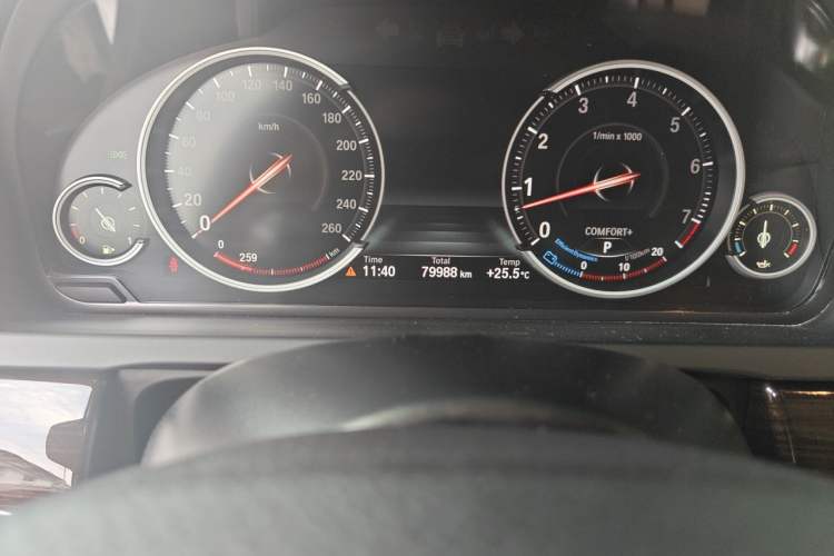 Used BMW 7 Series 2013 740Li Leading Model Odometer Close Up