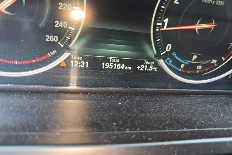 Used BMW 7 Series 2013 740Li Luxury Model Odometer Close Up