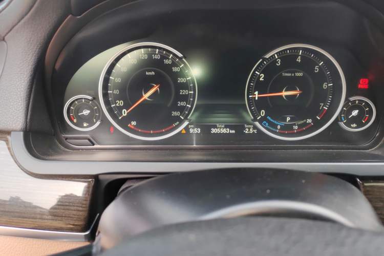 Used BMW 7 Series 2013 730Li Luxury Model Odometer Close Up