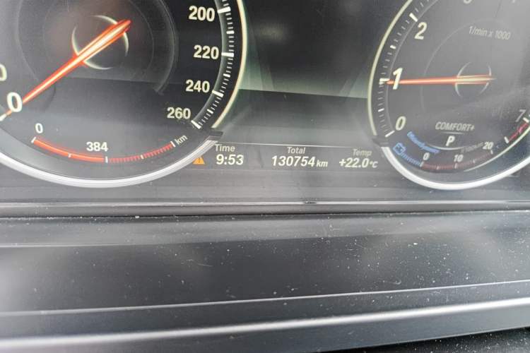 Used BMW 7 Series 2013 730Li Leading Model Odometer Close Up